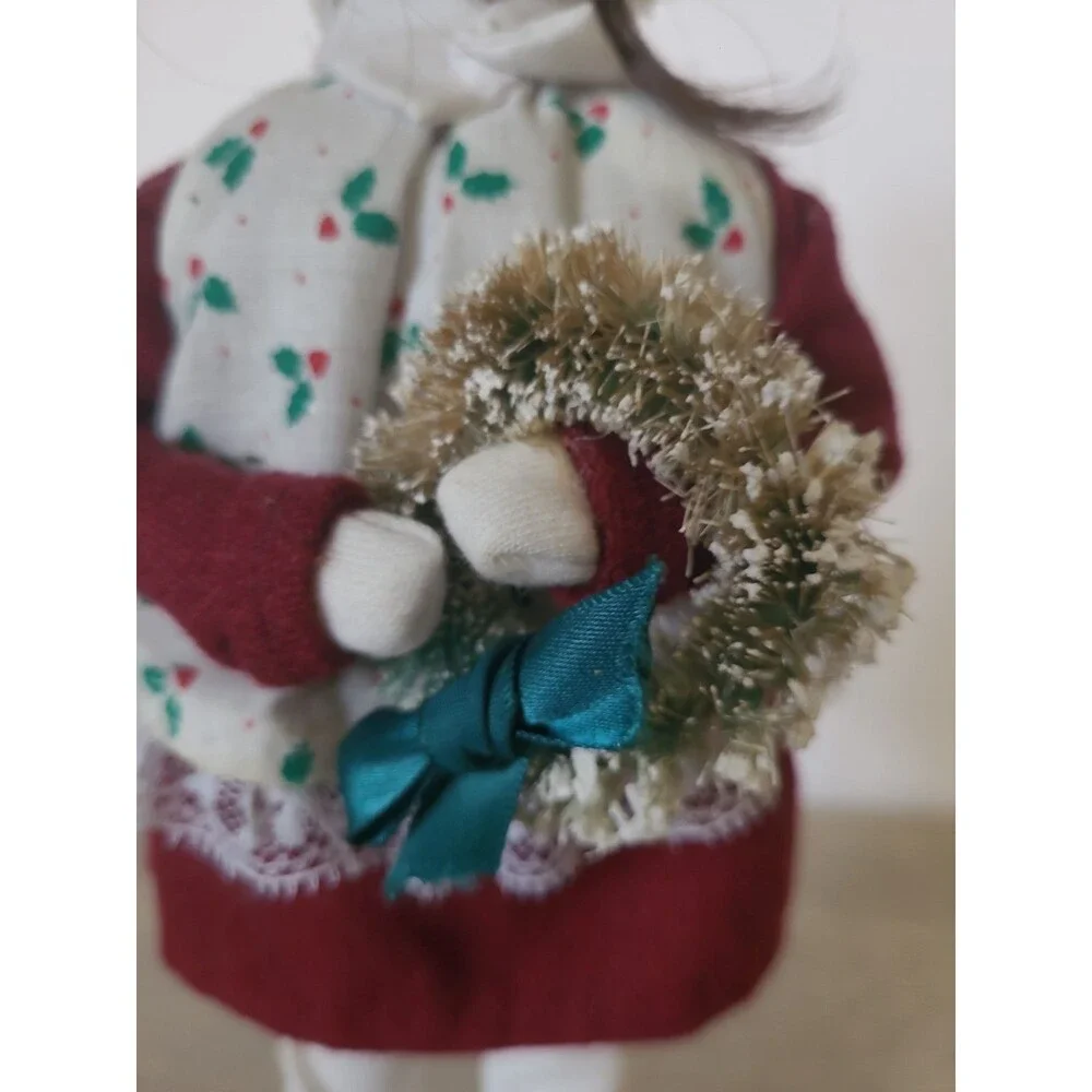 Byers Choice Carolers Girl With Wreath Red Dress 1992 Vintage 10